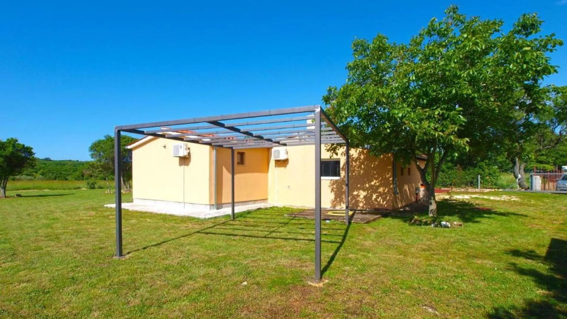 Cozy Apartment With Spacious Garden バニョレ